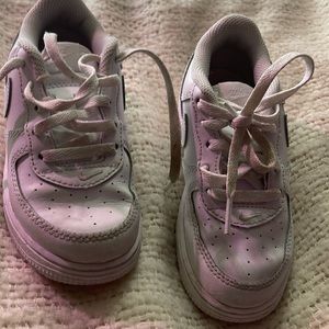 White Nike Air Force 1’s